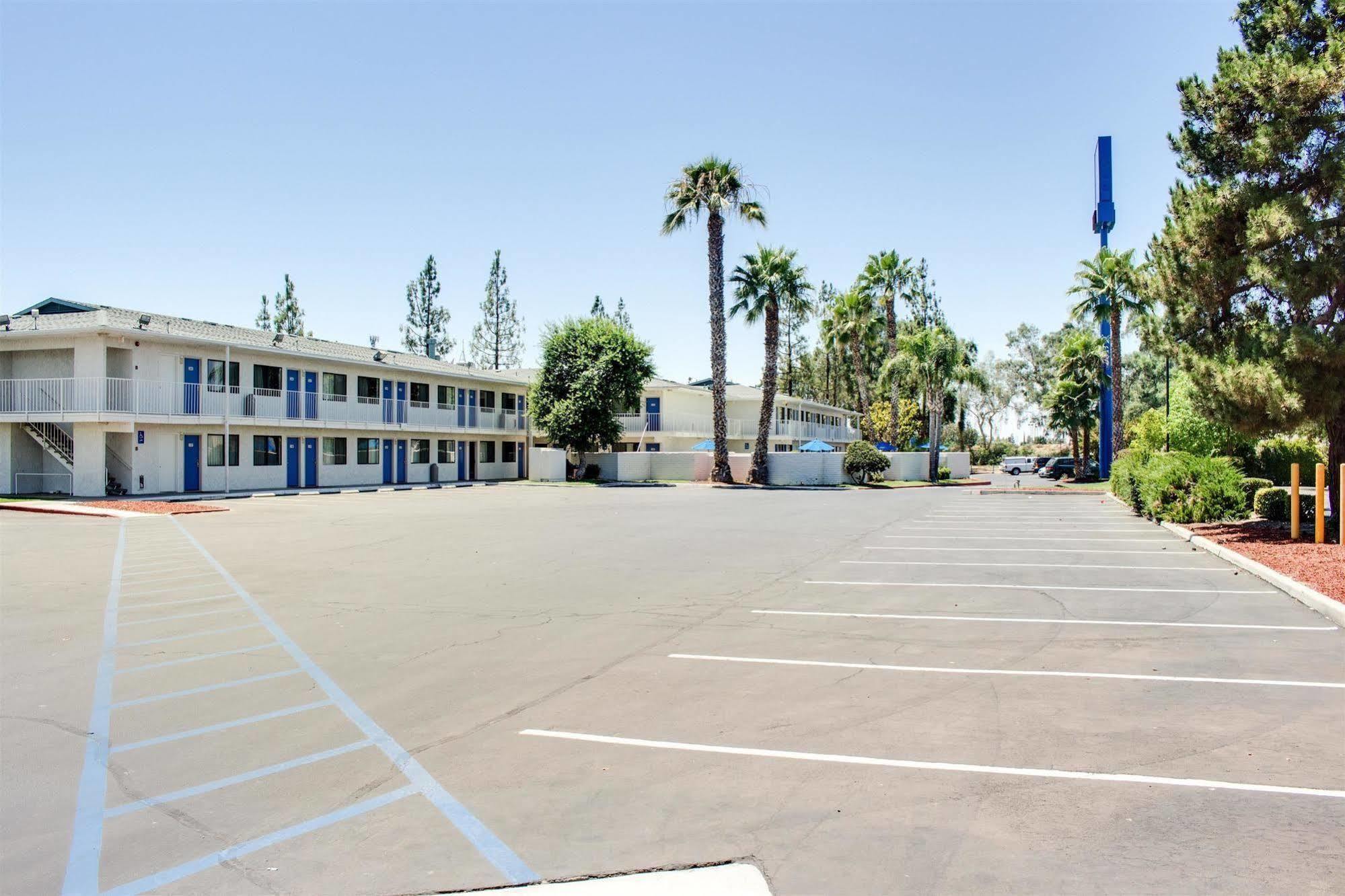 Motel 6-Bakersfield, Ca - South Exterior photo